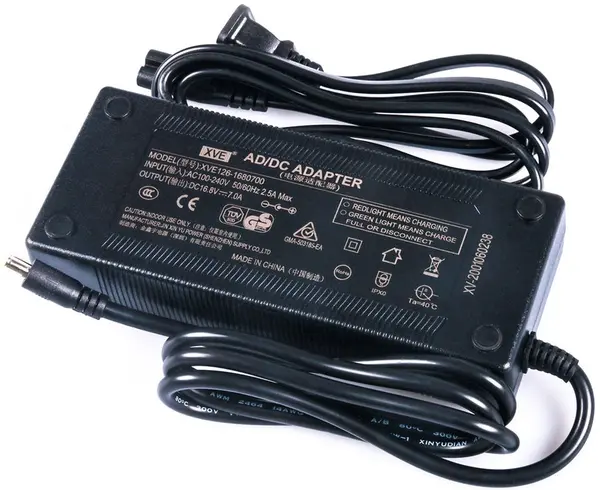 Încărcător Sublue - Rapid 2-hour Charger, 158 Wh
