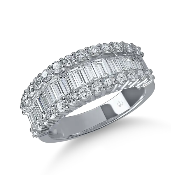 Inel din aur alb cu diamante microsetting baguette si rotunde de 1.7ct
