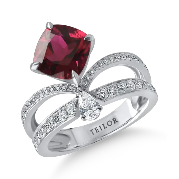 Inel din aur alb cu rubelit cushion de 2.21ct si diamant pear de 0.15ct