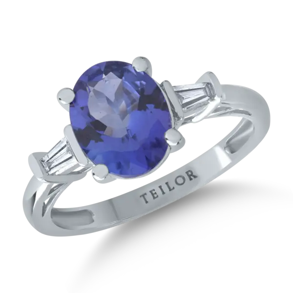 Inel din aur alb cu tanzanit oval de 2.2ct si diamante de 0.1ct