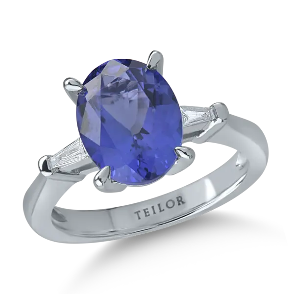 Inel din aur alb cu tanzanit oval de 3.7ct si diamante de 0.1ct