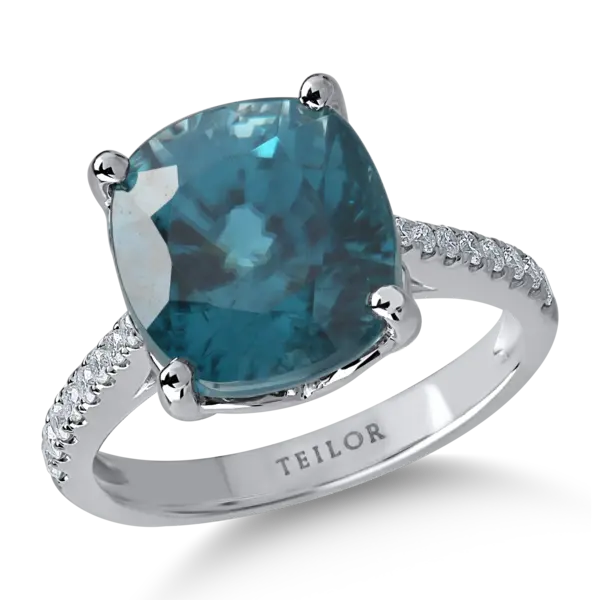 Inel din aur alb cu zirconia naturala de 11.38ct si diamante de 0.19ct