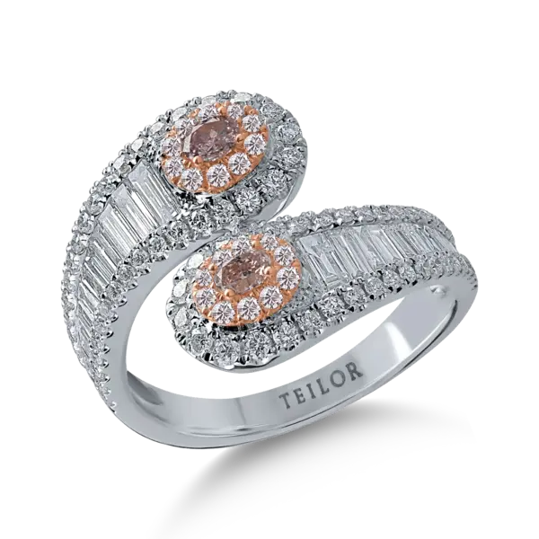 Inel din aur alb-roz cu diamante roz ovale si rotunde de 1.3ct si diamante incolore baguette si rotunde de 1.09ct