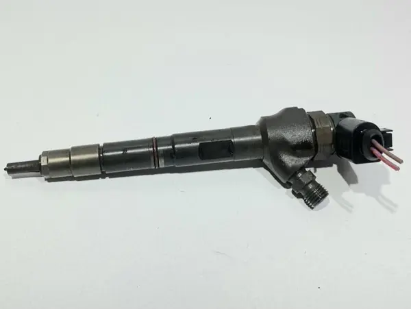 Injector 03L130277J Volkswagen Passat CC facelift (2012-2016) 2.0 tdi CFFB; CGL; CJC; CFG