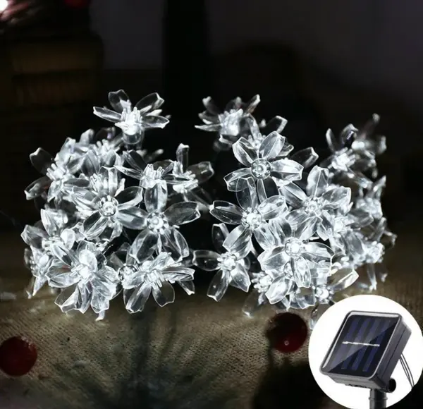 Instalatie Solara pentru Gradina - Flori de Cires cu 50 LED-uri, Alb Rece