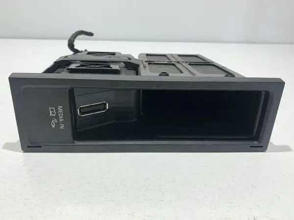 Interfata multimedia 5N0035341D Volkswagen Passat CC (2008-2012)