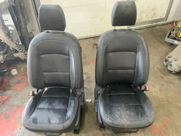 Interior complet piele Nissan Qashqai (2007-2010) [J10]