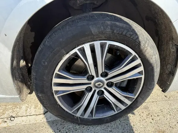 Janta aliaj r16 cu anvelope michelin 2022 Renault Scenic 4 (2016-2020)