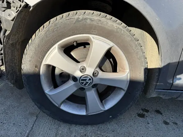 Jante aliaj r16 anvelope iarna Volkswagen Golf 6 plus (2009-2014)