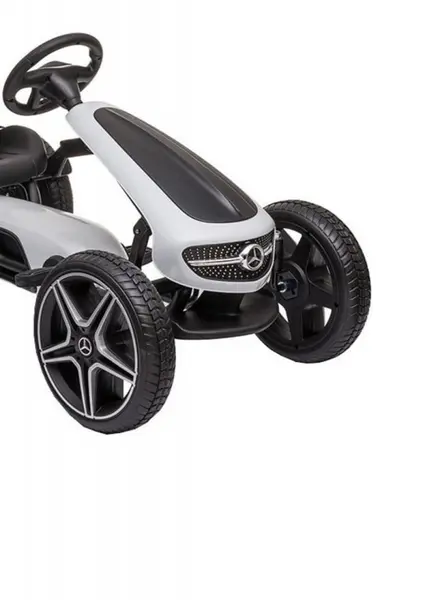 Kart cu pedale pentru copii Novokids Mercedes Benz Kart Pro Alb, cu claxon si melodii, structura metalica, frana de mana, functie freewheel, scaun ajustabil, mers cu spatele