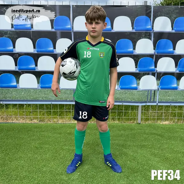 Kit echipament fotbal copii Patrick EF34 S, VERDE CU BLEUMARIN