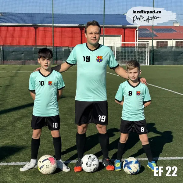 Kit echipament fotbal copii si adulti INEDIT SPORT PEF22C 4XS, Verde deschis