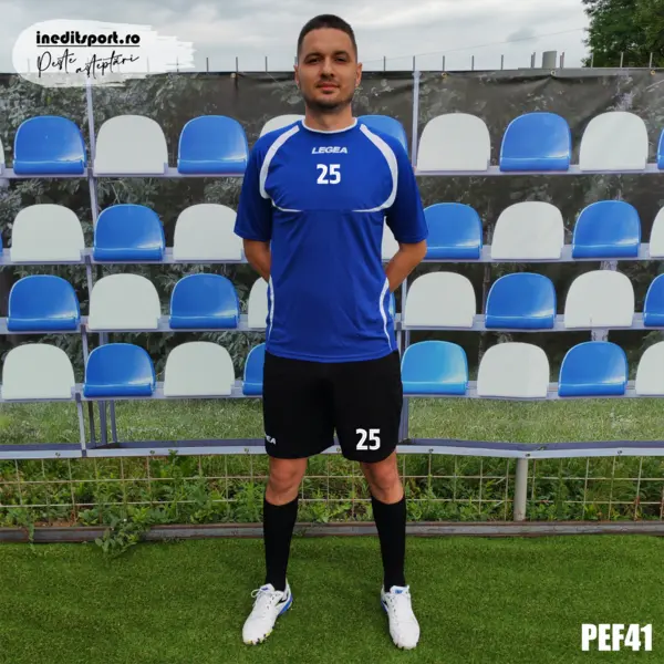 KIT Echipament fotbal copii si adulti personalizat - PEF41 L, Tricou albastru, sort negru
