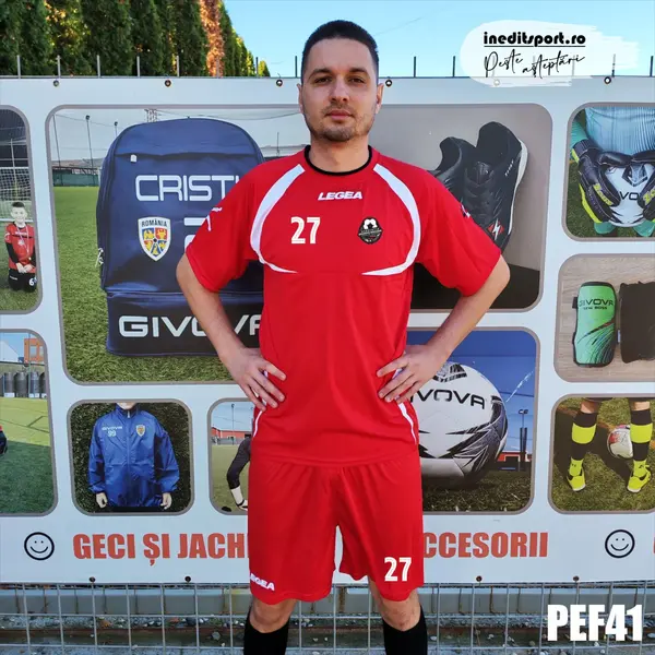 KIT Echipament fotbal copii si adulti personalizat - PEF41 Tricou roșu, șort negru., XL