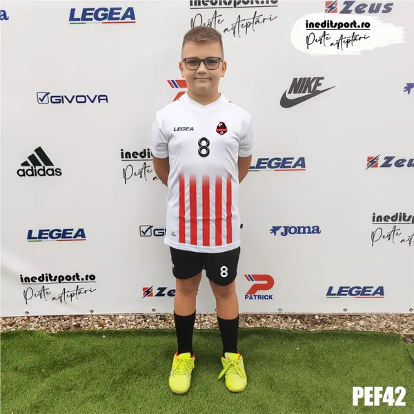 Kit echipament fotbal copii si adulti personalizat- PEF42 S, Alb