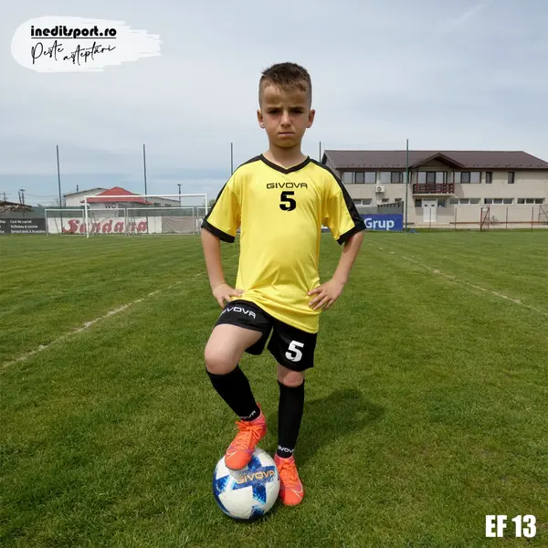KIT GIVOVA Echipament fotbal personalizat copii si adulti PEF13 3XS, Galben