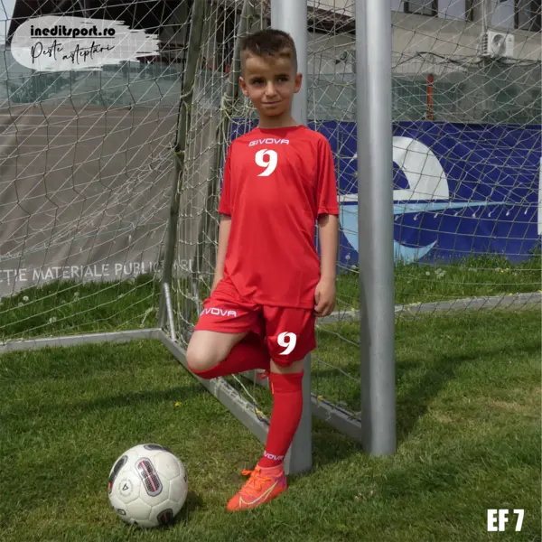KIT GIVOVA PEF7 Echipament fotbal personalizat copii si adulti. 2XS, Roșu