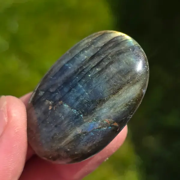 Labradorit palm stone m10