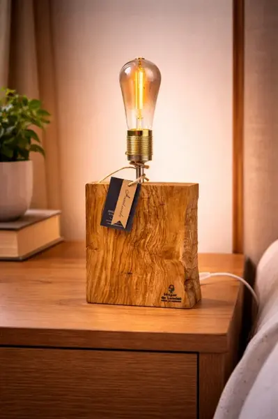 Lampa din maslin masiv , bloc natural cu fibra ondulata