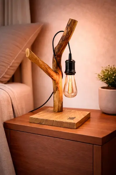 Lampa din stejar masiv , ramura curbata bec Edison suspendat, handmade