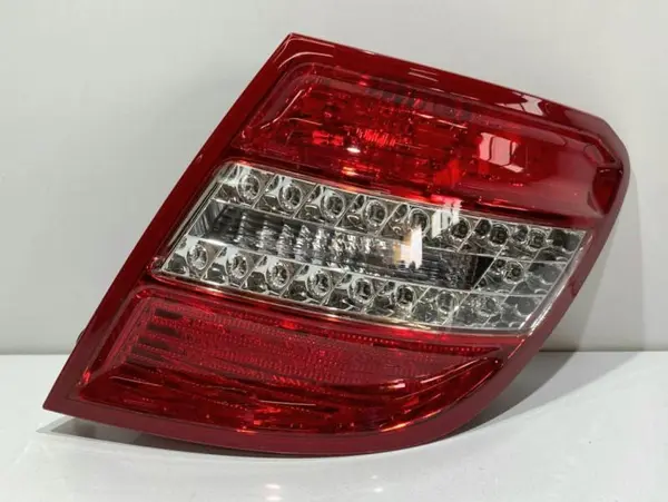 Lampa spate dreapta led nou (fara soclu) 440-1964R-UE Mercedes C-class facelift (2011-2014) [w204]