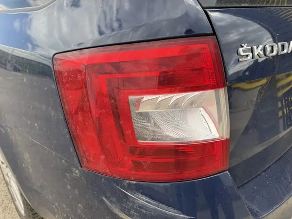 Lampa spate stanga 5E9945112 Skoda Octavia 3 (2013-2017 )