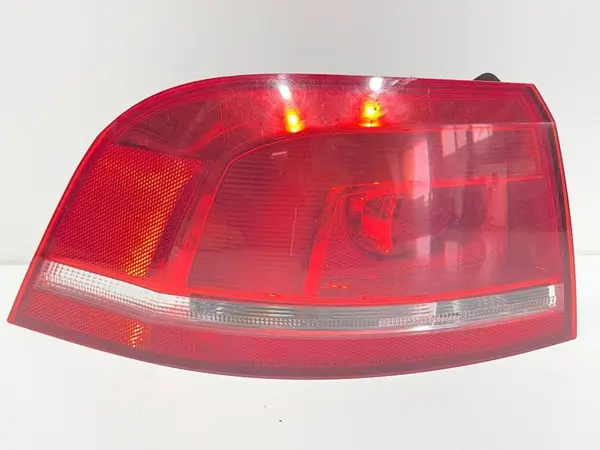 Lampa spate stanga aripa 3AF945095A Volkswagen Passat B7 (2010-2014)