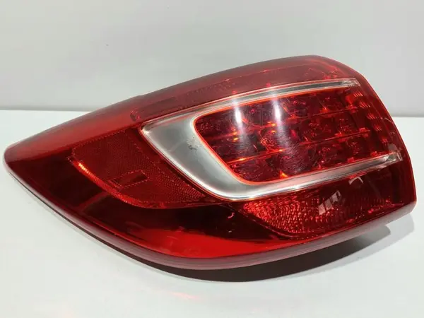 Lampa spate stanga aripa Kia Sportage (2010-2015)