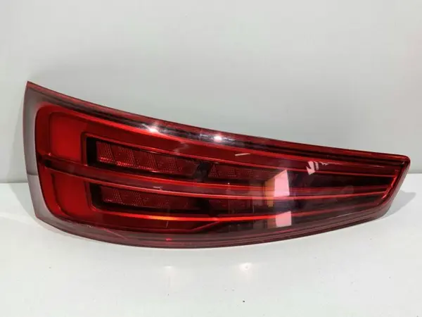 Lampa spate stanga (cu defect) 8U0945093M Audi Q3 facelift (2014-2018)