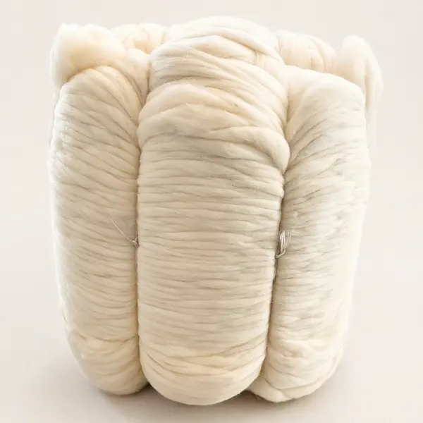 Lana Cardata Merinos Alb Premium 8kg, 20-22 Microni, Fibra 6-8 Cm, Naturala, Spalata, Uscata la Soare, Ideala pentru Felting, Filare, Umplutura,