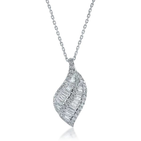 Lant cu pandantiv din aur alb cu diamante baguette si rotunde de 0.85ct