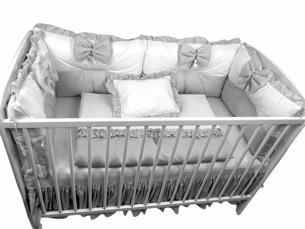 Lenjerie cu 6 aparatori pufoase si fundite Bicolore Gri Pal 120x60 cm