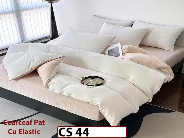 Lenjerie de pat dublă 4 piese, cu imprimeu modern, material fin și răcoros CS 44