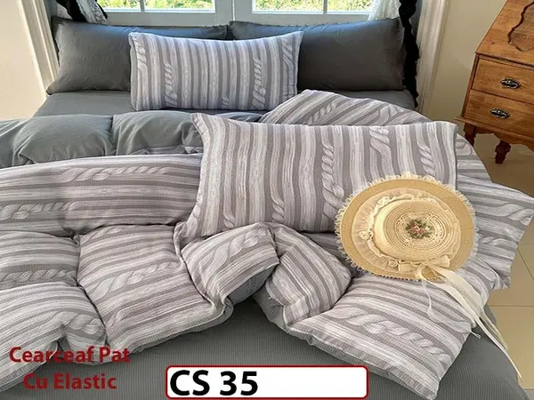 Lenjerie de pat dublă 4 piese, cu imprimeu modern, material fin și răcoros CS 35