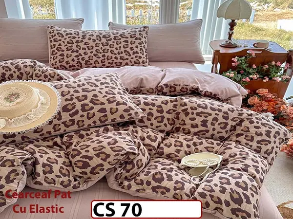 Lenjerie de pat dublă 4 piese, cu imprimeu modern, material fin și răcoros CS 70