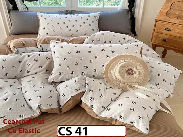 Lenjerie de pat dublă 4 piese, cu imprimeu modern, material fin și răcoros CS 41