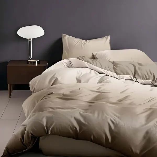 Lenjerie de pat finet 4 piese Enjoy Life, cearceaf pat clasic, cearceaf pilota 200×230, 2 fete perna 50×70, Champagne Silk, 26