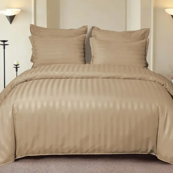 Lenjerie HoReCa, pat dublu, Damasc Finetat Deluxe cu Elastic, 6 piese, Capuccino