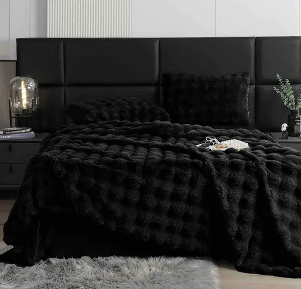 Lenjerie Luxury Pat Dublu, Jojo Home, ExtraPufoasa, din Blanita Artificiala tip Iepure, 6 piese, Negru