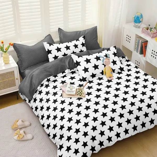 Lenjerie pat dublu bumbac satinat - 3 Bucati 219 Lei - Alb Negru stelute