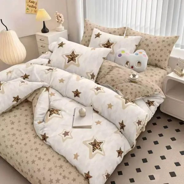 Lenjerie pat dublu, bumbac satinat, cearsaf clasic, 4 piese, Bej stelute