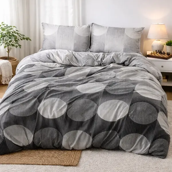 Lenjerie Pat Dublu Cu Elastic Bumbac Satinat - 3 Bucati 219 Lei - Gri Abastract