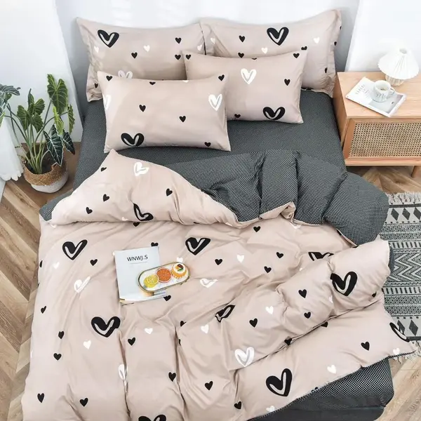 Lenjerie Pat Dublu Cu Elastic Bumbac Satinat - 3 Bucati 219 Lei - Bej Inimioare