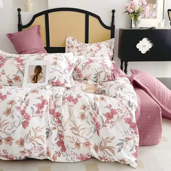 Lenjerie pat dublu, FINET, 6 piese, Jojo Home, Crem, Roz, Flori