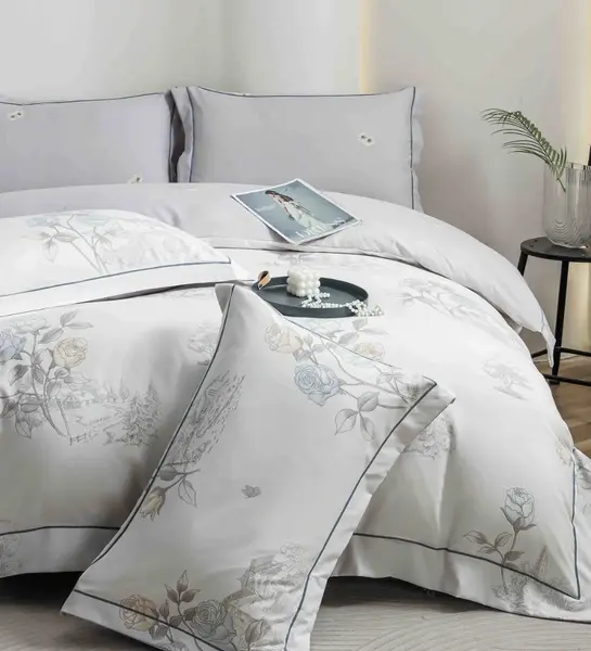 Lenjerie pat dublu, FINET DeLuxe, 6 piese, cu ELASTIC, Jojo Home, Cutie Eleganta, Gri, Flori