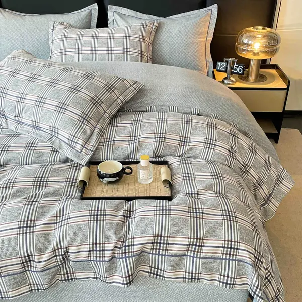 Lenjerie pat dublu, FINET DeLuxe, 6 piese, cu ELASTIC, Jojo Home, Cutie Eleganta, Gri, Carouri