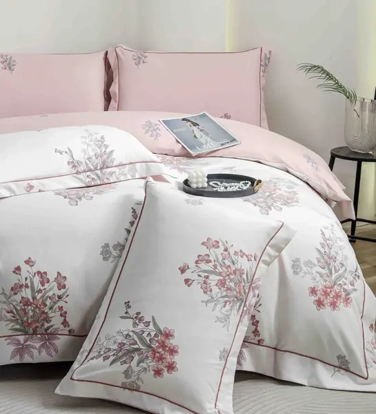 Lenjerie pat dublu, FINET DeLuxe, 6 piese, cu ELASTIC, Jojo Home, Cutie Eleganta, Roz, Flori