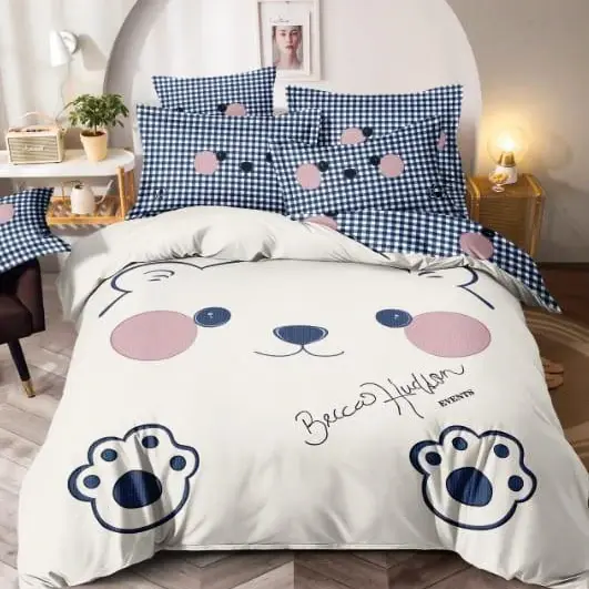 Lenjerie pat dublu, FINET, Imprimeu Digital - Identic cu poza, 6 piese, Jojo Home, Crem-Bleu, ursulet