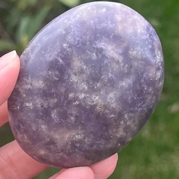 Lepidolit palmstone m12