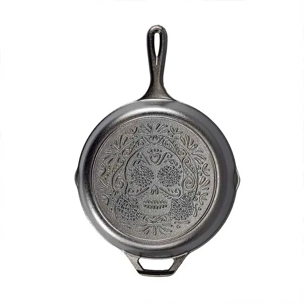 Lodge Tigaie adanca rotunda din fonta cu maner si logo Sugar Skull Lodge 26 cm L-8SKULL